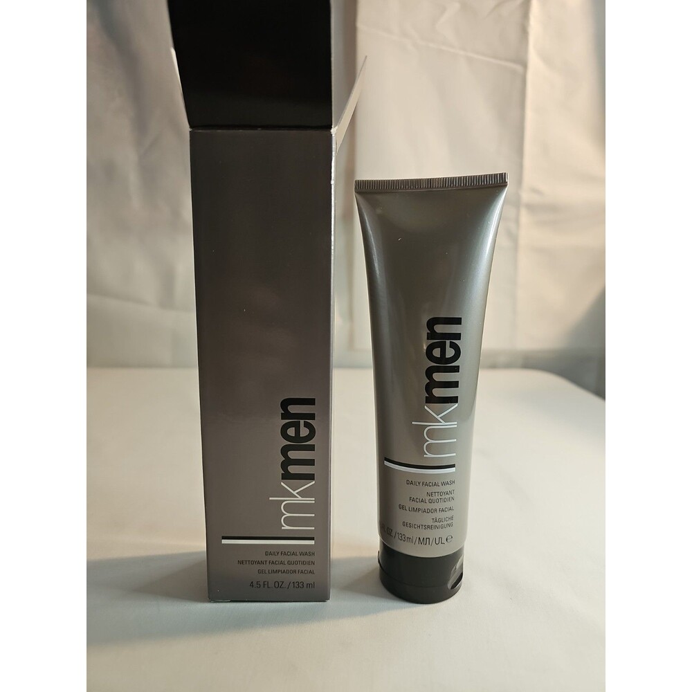 New In Box Mary Kay MK Men Daily Facial Wash Full Size 4.5 fl oz